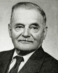 Black and white photo of William Baragwanath looking side on toward the camera